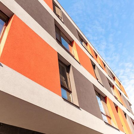 Bright 1Bdr Apartment With A Balcony София Екстериор снимка