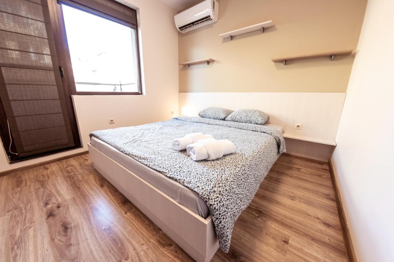 Bright 1Bdr Apartment With A Balcony София Екстериор снимка