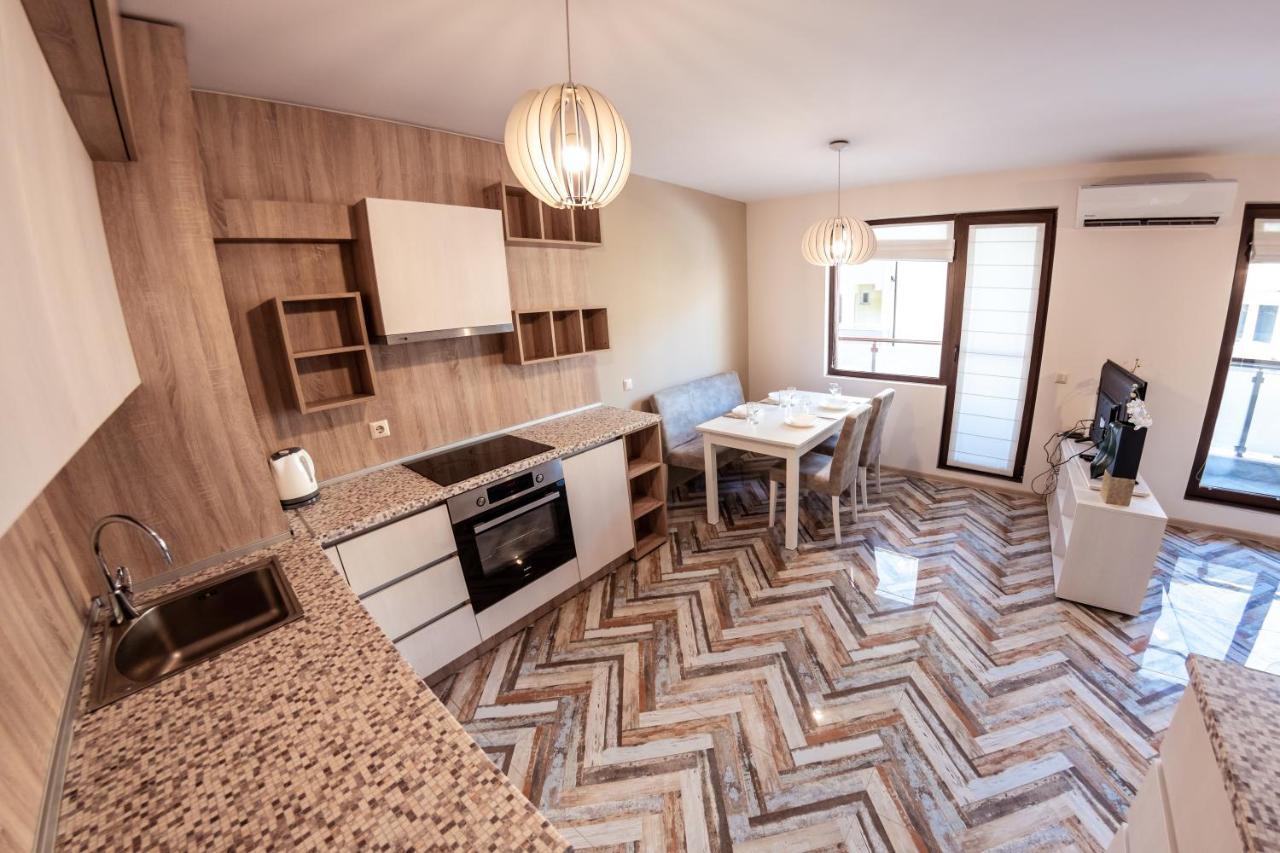 Bright 1Bdr Apartment With A Balcony София Екстериор снимка