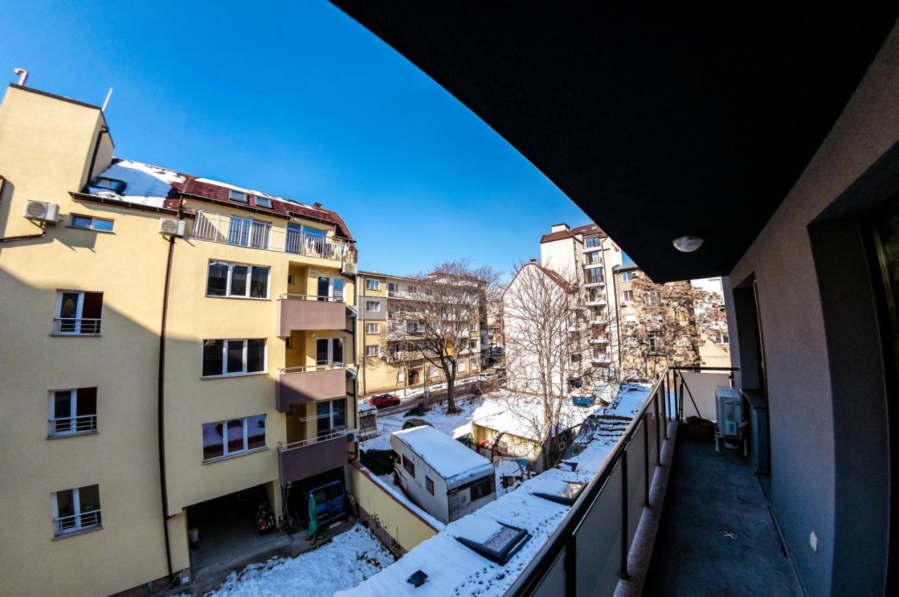 Bright 1Bdr Apartment With A Balcony София Екстериор снимка